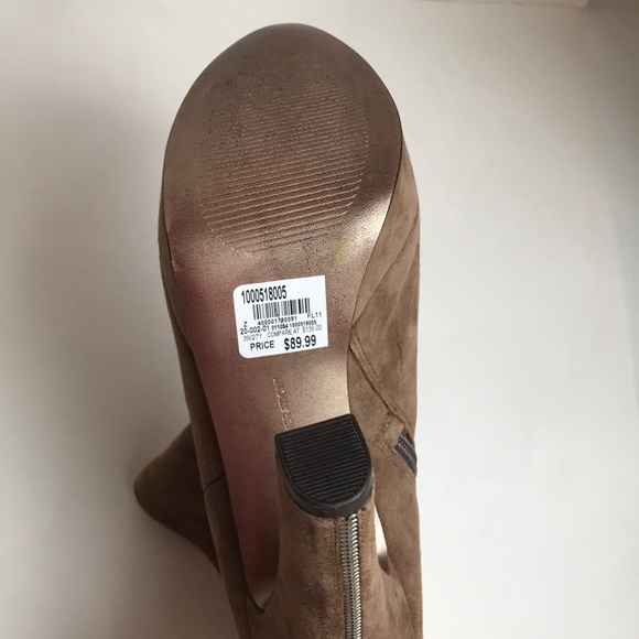 BCBGeneration  suede leather heeled boots Sz 9 - Picture 8 of 8